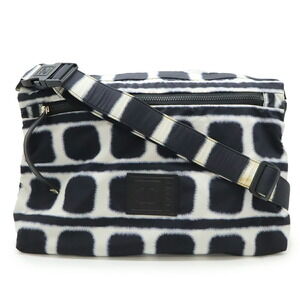 CHANEL Black Leather Shoulder Bag